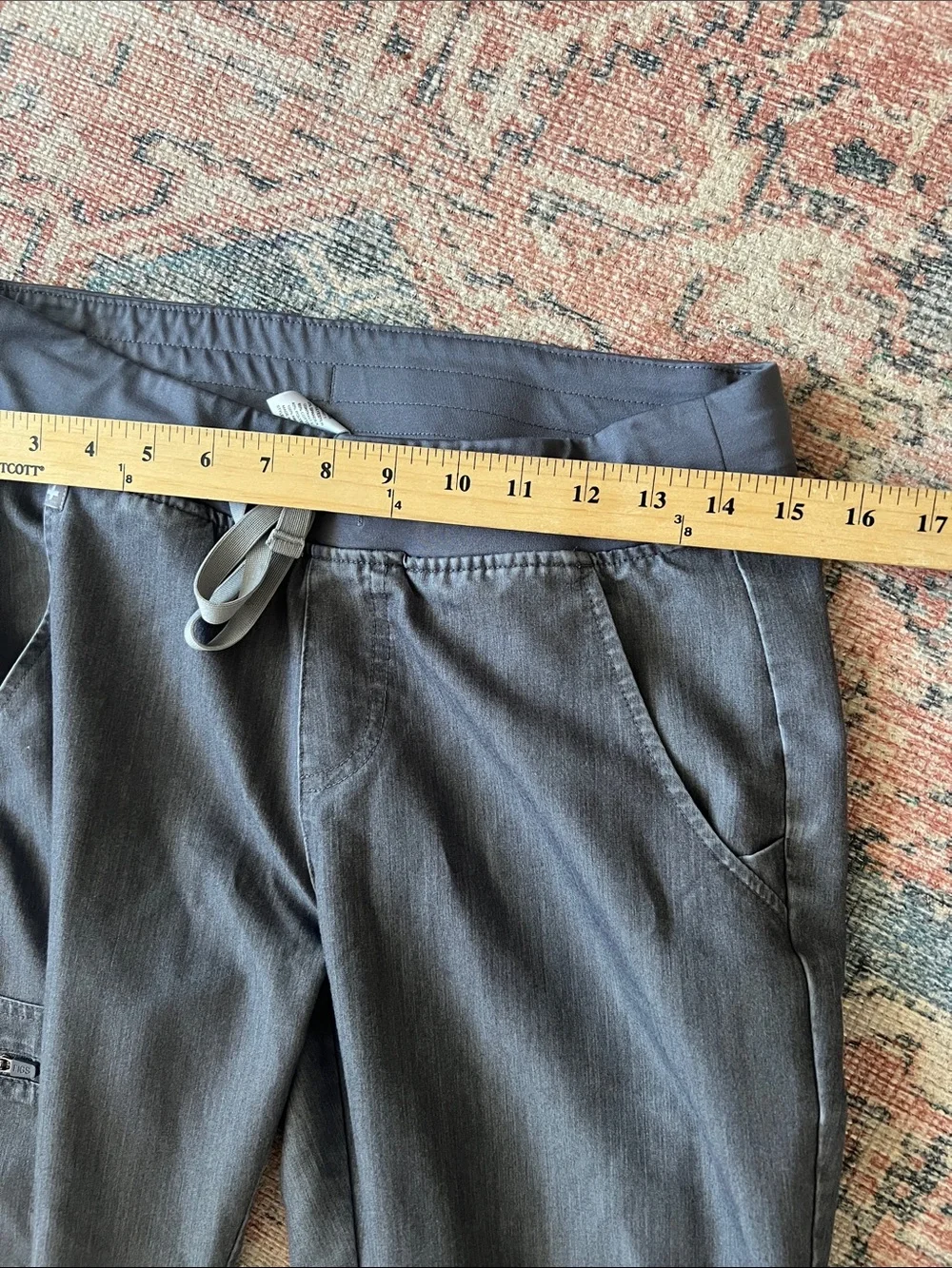 Figs Women’s Zamora Charcoal Drawstring Joggers Small